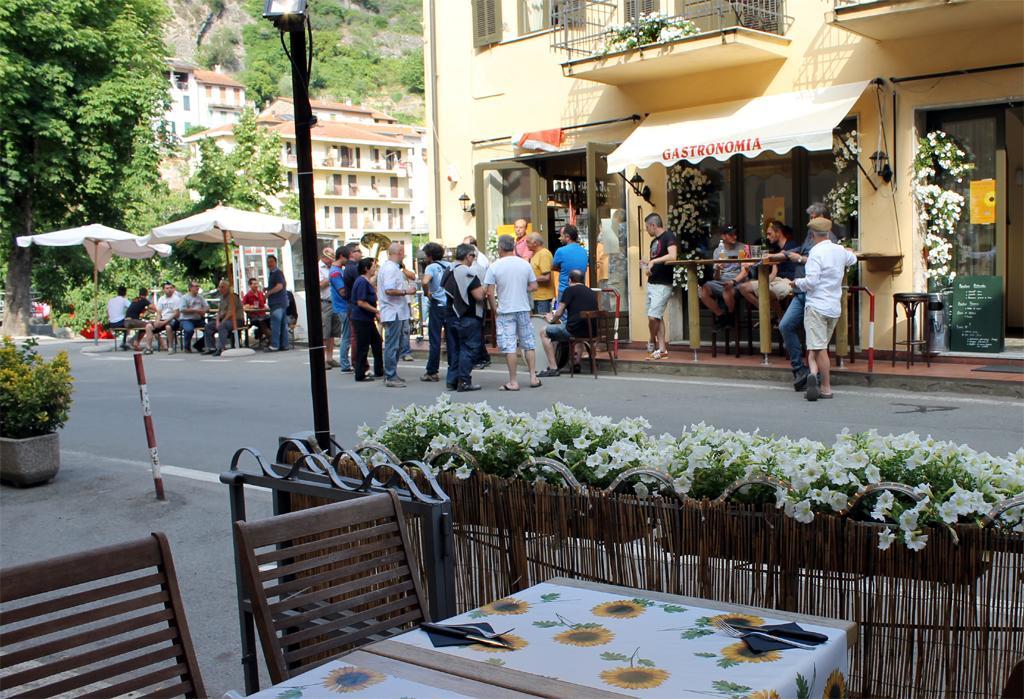 Sul Ponte Hotel Pigna Exterior foto